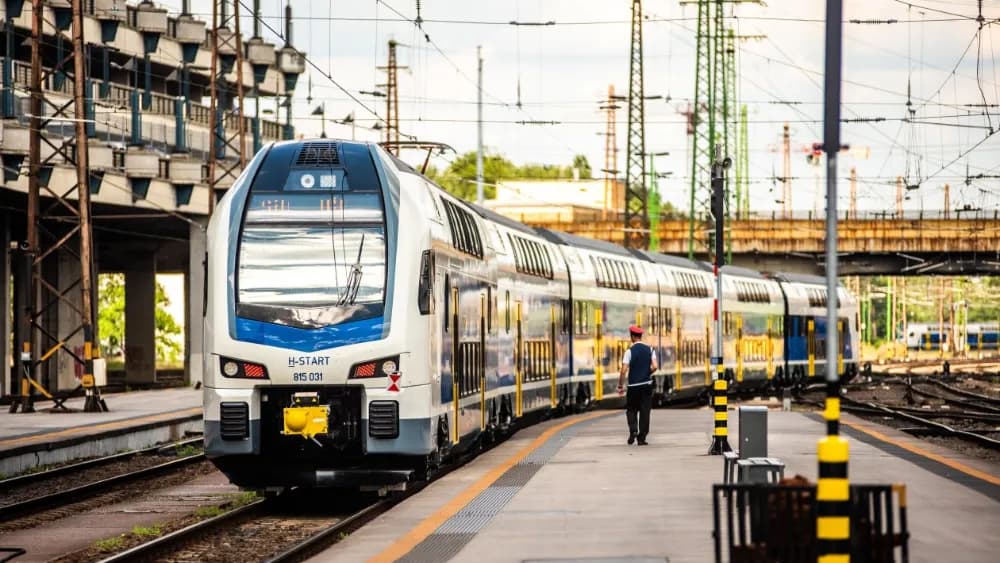 Újra járnak a vonatok a ceglédi fővonalon, délelőttig maradhatnak késések